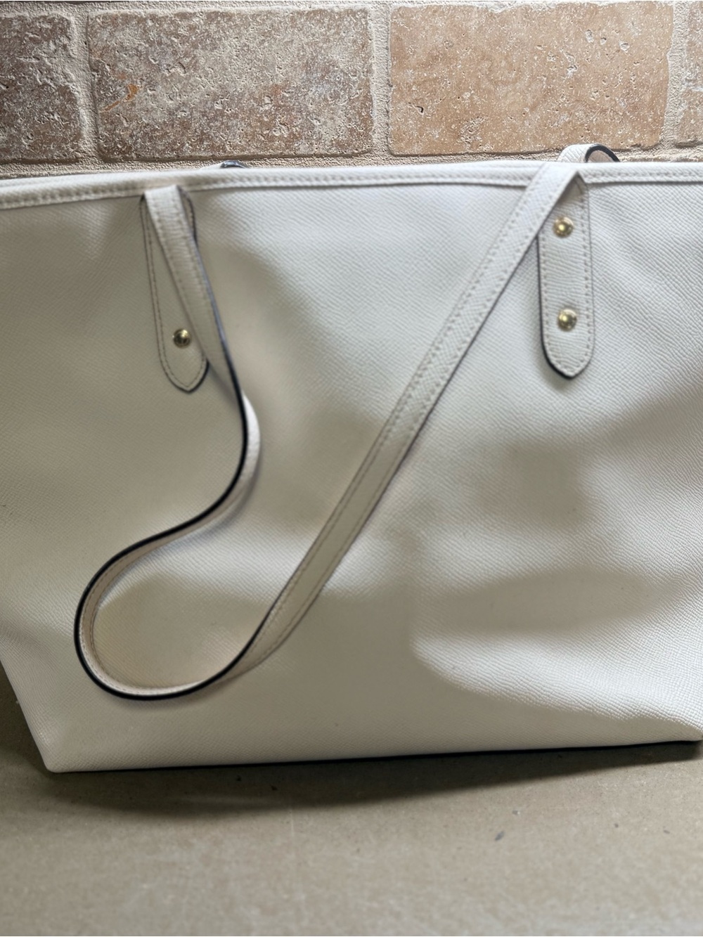 COACH Cream Leather Tote Bag with Gold Hardware - Picture 2 of 5
